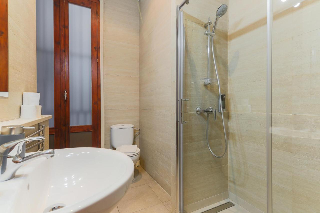 Great Spacious Apartment In The Gothic Quarter Barcellona Esterno foto
